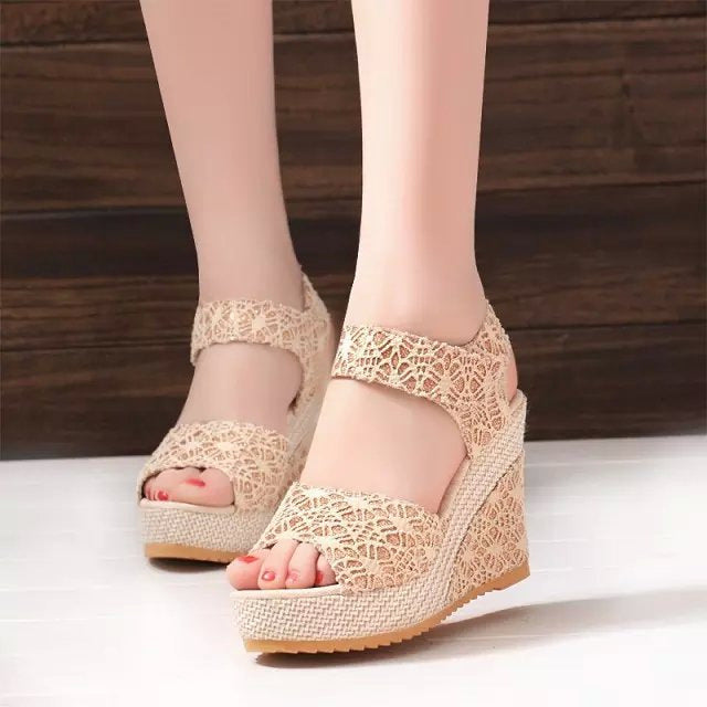 stylish-flat-bottom-high-heel-sandals-for-chic-summer-looks