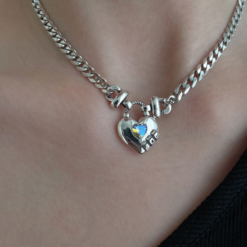 heart-sweater-necklace-stylish-&-elegant-jewelry