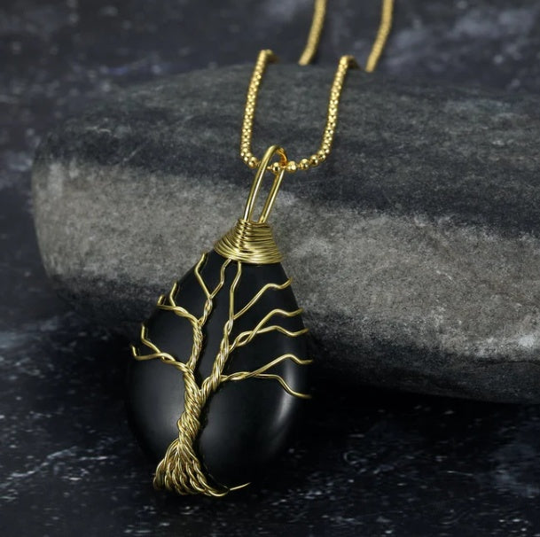 celtic-tree-of-life-pendant-on-teardrop-semi-precious-stone